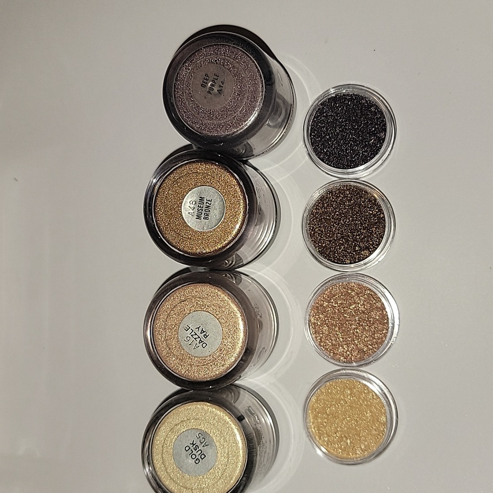 MAC PIGMENT SAMPLE SET - Picture 2 of 3